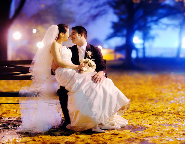 http://www.incrediblesnaps.com/wp-content/uploads/2012/08/Wedding-Bliss-by-Ryan-Brenizer.jpg