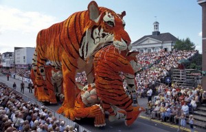 flower sculptures bloemencorso Zundert netherlands (11)