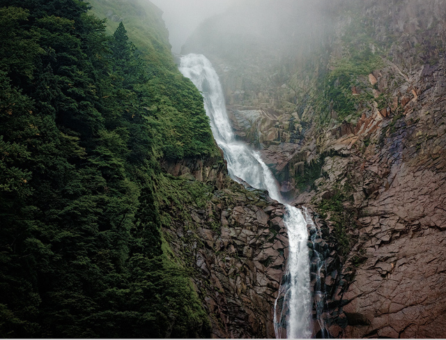 beautiful waterfall photographs
