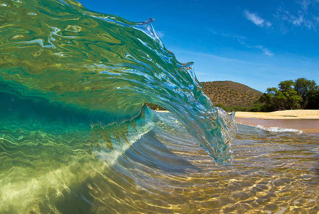 40 wonderful photographs of water waves