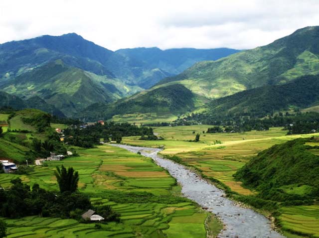 Bac Ha Trekking tour