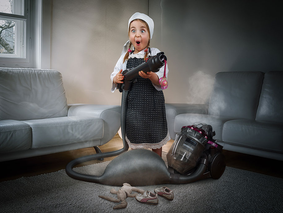 Father Creates Wacky Photo Manipulation with His Three Daughters.