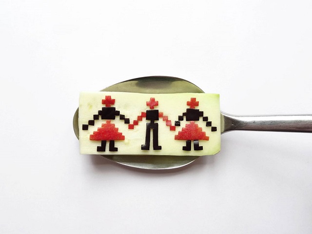 I-Make-Food-Art-Using-A-Spoon-As-A-Canvas21__880