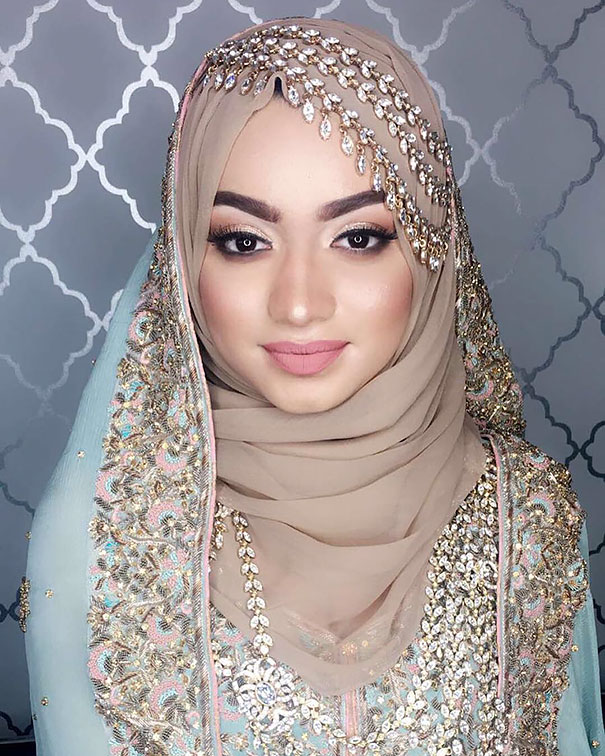 Gorgeous Brides Wearing Hijabs On Their Wedding Day Look 