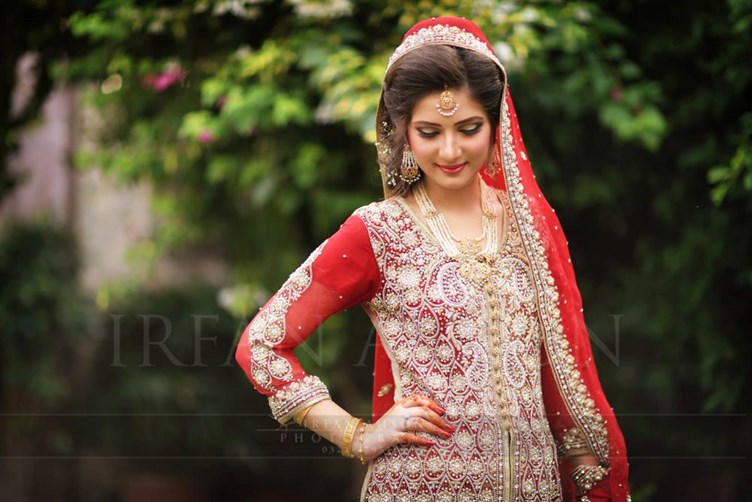 Pakistani-Wedding-Dresses-Irfan-Ahson-Photos-03